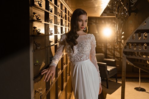 https://elisebride.ro/images/stories/virtuemart/product/31 Melody       (2).jpg